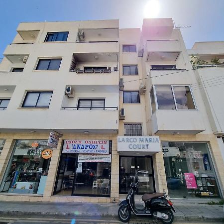 Cheer Up City Apartment, Near To The Finikoudes Beach Larnaca Buitenkant foto