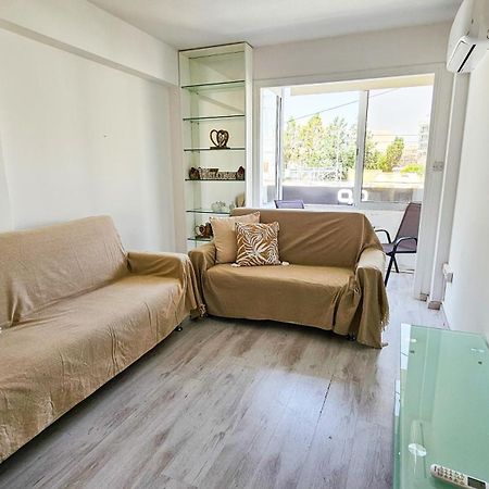 Cheer Up City Apartment, Near To The Finikoudes Beach Larnaca Buitenkant foto